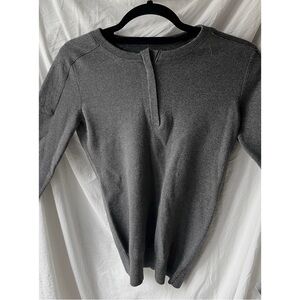 gray victorinox basic crew sweater / henley